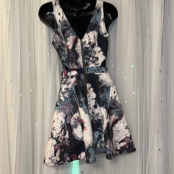 Abercrombie & Fitch mini scuba-style dress Size Small
#10179 - Picture 3 of 6